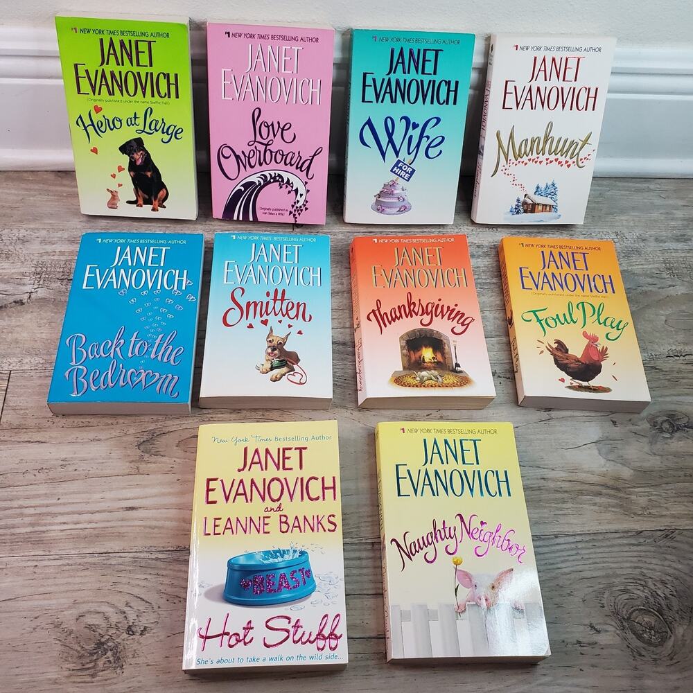Lot of 10 - Janet Evanovich - Mixed Mass Paperback: Manhunt, Hot Stuff, Naughty